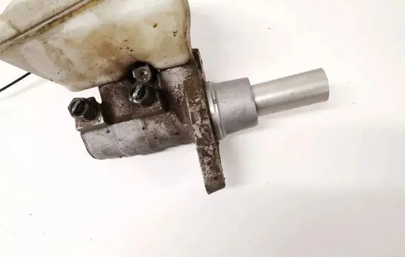 Citroen C4 Grand Picasso Master brake cylinder