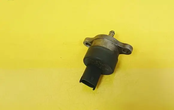 KIA Carens II Fuel pressure sensor 0281002445