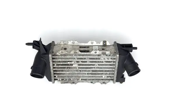 Opel Vectra B Intercooler radiator 52475657