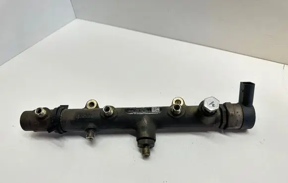 Audi A8 S8 D3 4E Fuel main line pipe 059130090J 000150L2 F00R001823