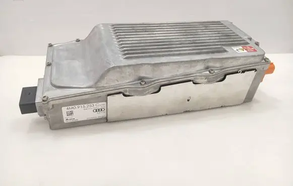 Audi Q7 4M Battery control module 4M0915253C VBJ151AJD000