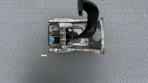 Nissan Terrano Brake pedal 4652001G15