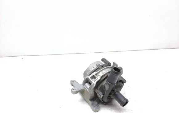 Polestar 2 Electric auxiliary coolant/water pump 32135207 P32135207