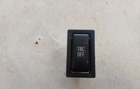 Toyota Avensis T250 ESP (stability program) switch TR8801