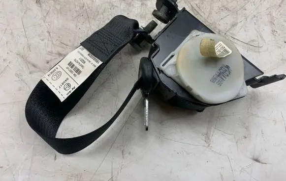Opel Insignia A Rear seatbelt 13267147 M201 19092008