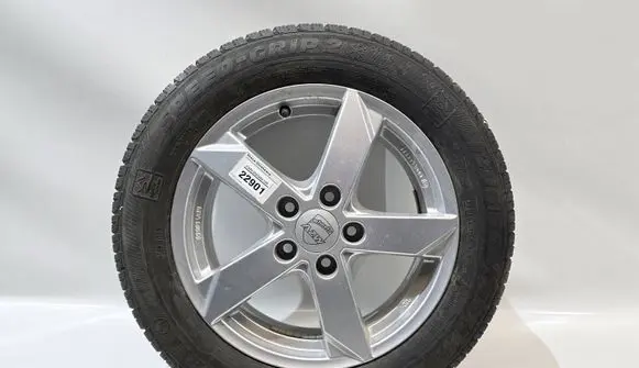 Volvo XC40 R16 alloy rim KBA50553