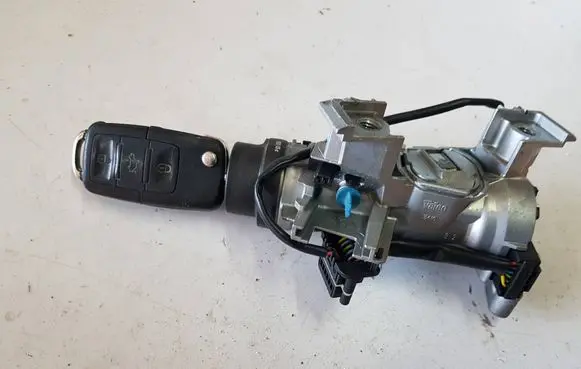 Skoda Octavia Mk2 (1Z) Ignition lock 