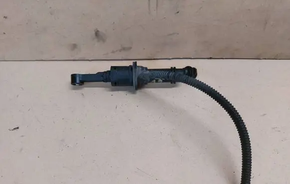 Renault Megane III Clutch master cylinder 306100017R