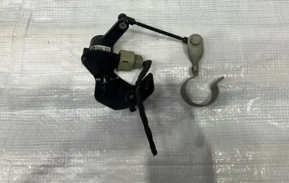 Jeep Wrangler Air suspension front height level sensor 68295927AA