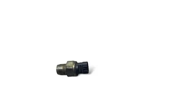 Mazda CX-7 Fuel pressure regulator 