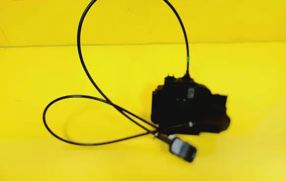 Nissan Micra Front door lock 