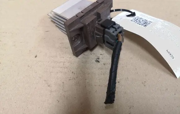 KIA Sorento Heater blower motor/fan resistor