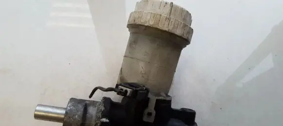 Mitsubishi Carisma Master brake cylinder