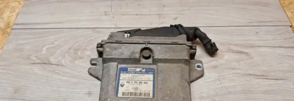 Renault Kangoo I Engine control unit/module 7700868300 R04080010E 7700111207