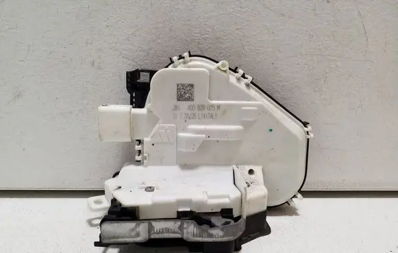 Audi A5 Rear door lock 4G0839015M