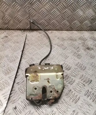 Ford Mondeo Mk III Tailgate/trunk/boot lock/catch/latch 1s7an43102ad