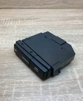 Toyota Avensis T250 Windscreen/window heater switch 8479006130C
