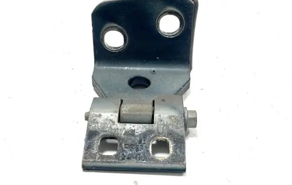 BMW X3 E83 Front door lower hinge 3402821