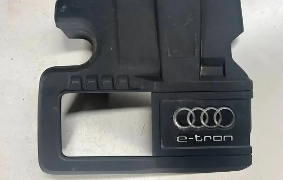 Audi A3 S3 8V Engine cover (trim) 04E103925C