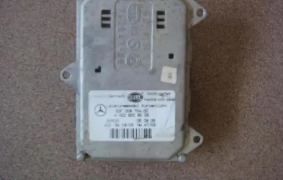 Mercedes-Benz CLS C219 Headlight ballast module Xenon 5DF00870400