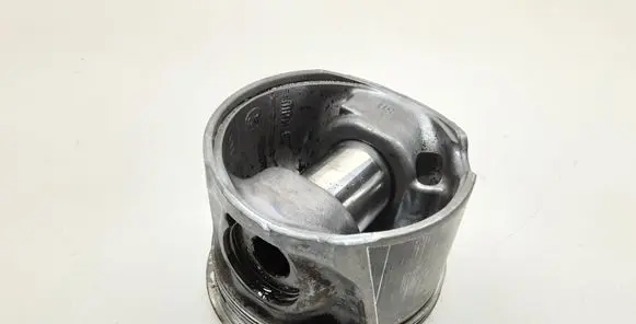 Piston