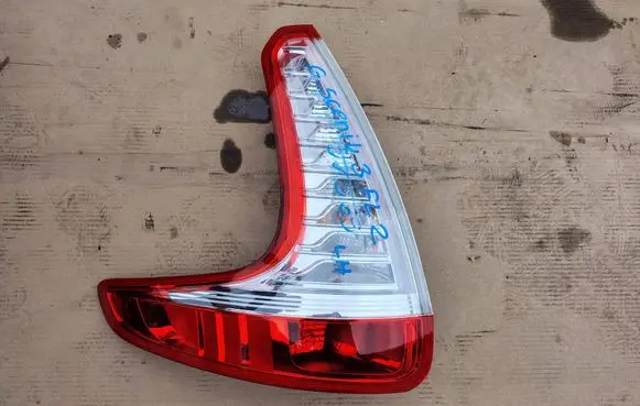 Rear/tail lights