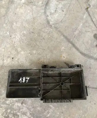 Volkswagen Golf IV Fuse box set 1J0937550