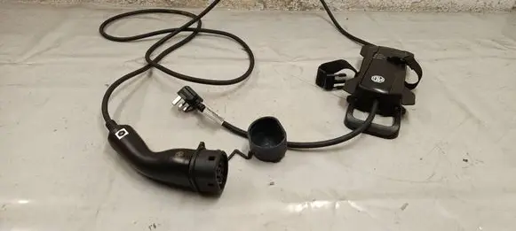 MG ZS Electric car charging cable 10905741