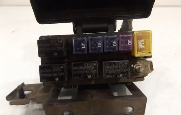 Chevrolet Captiva Fuse box set