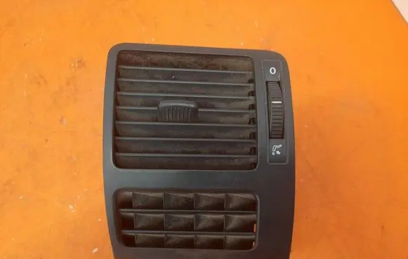 Volkswagen Cross Touran I Dashboard side air vent grill/cover trim 1T0819704A