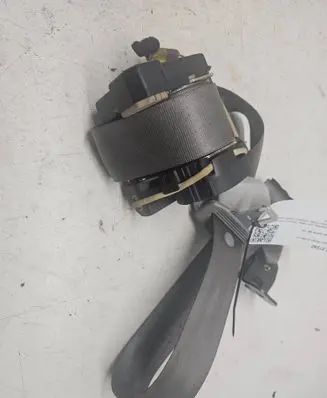 Volkswagen Golf IV Front seatbelt 1J4857706AA