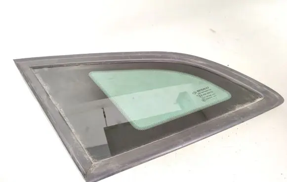 Renault Megane III Rear side window AS3