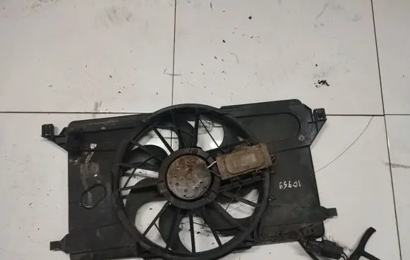 Ford Focus C-MAX Radiator cooling fan shroud 