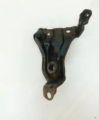 Radiator mount bracket