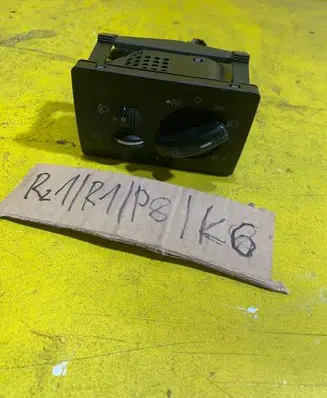 Ford Kuga I Tailgate/trunk/boot open switch RZ1R1P8K6