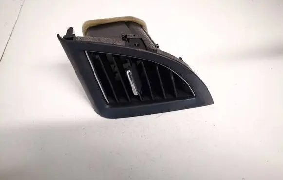 Honda CR-V Dashboard side air vent grill/cover trim 77610t0aa1