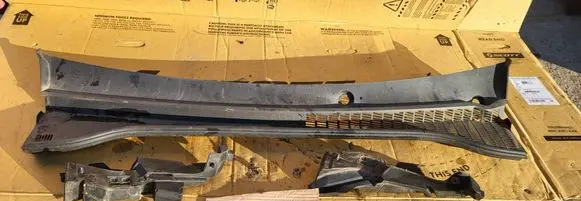 Fiat 500L Wiper trim A642 99607 735521834