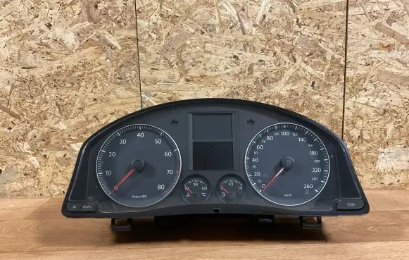 Volkswagen Golf V Speedometer (instrument cluster) 1K0920864AX