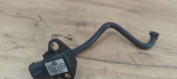 Mercedes-Benz E W211 Air pressure sensor A0041533128