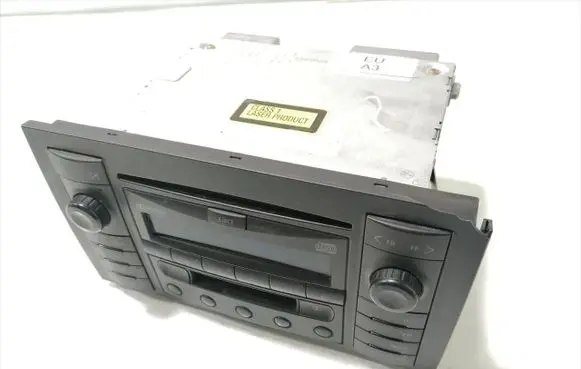 Radio/CD/DVD/GPS head unit