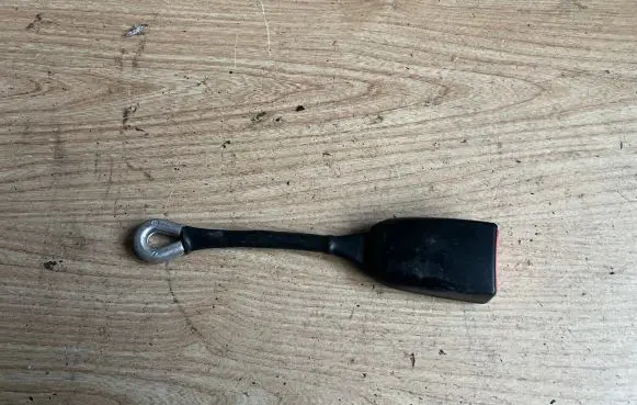 Fiat Punto (176) Front seatbelt buckle B237 7D37847
