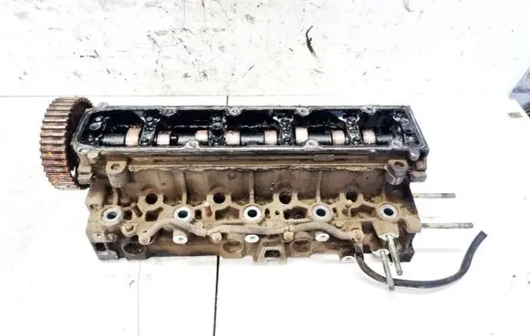 Citroen Xsara Picasso Engine head 9633750210