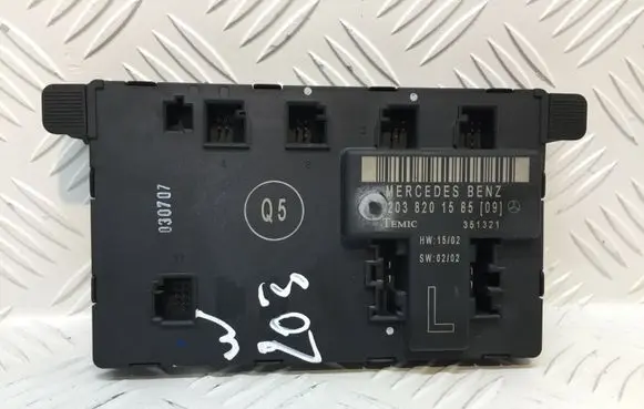 Mercedes-Benz C W203 Door control unit/module 2038201585