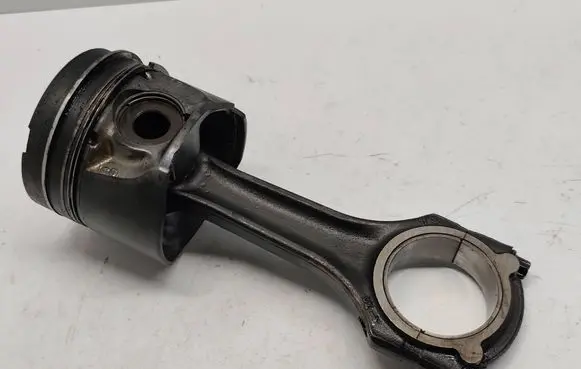 Mercedes-Benz A W168 Piston with connecting rod 6680300417 6680300117 6680370301