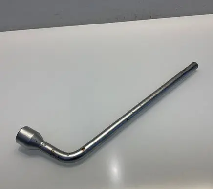 Mercedes-Benz E W211 Wheel nut wrench 1205810246 A1205810246