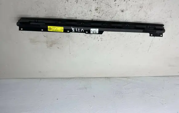 Volkswagen PASSAT B6 Rear door sun blind/shade 3C5861334A
