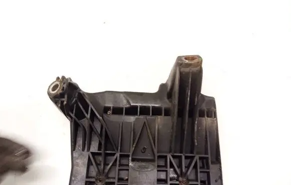 Ford Mondeo MK IV Battery bracket 6g9110663ad