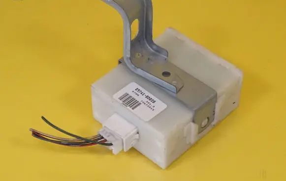 Toyota Yaris Door central lock control unit/module 89741-0D020 897410D020