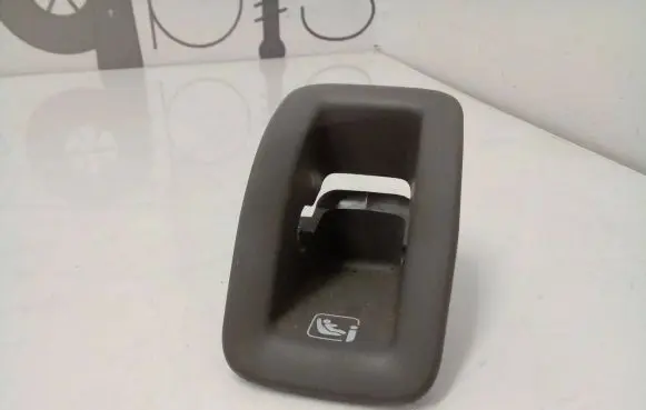 Audi e-tron ISOFIX cover 4KE887233