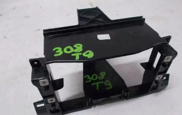 Peugeot 308 Radio/GPS head unit trim 